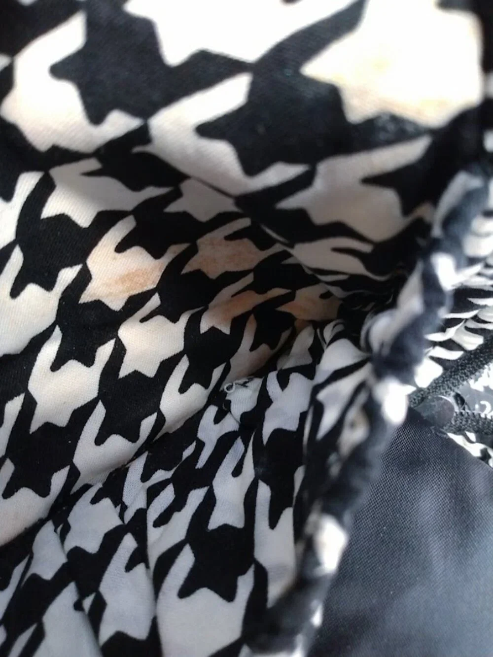 Vera Bradley Jewelry & Cosmetic Travel Bag Black Gray & White Handles FLAWS